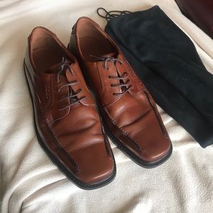 Ecco shock point dress shoes size 42A